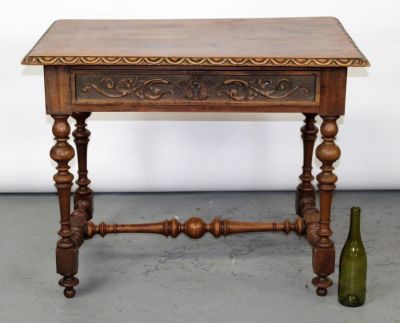 French bureauplat desk in walnut. On turned legs with single drawer. Late 19th century. 29 