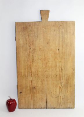 Large French rectangular bread board in pine. Early 20th century. 28 1/4"h x 16 3/4"w