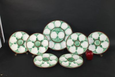 Set of 6 French Majolica oyster plates and 1 platter. Set of 6 French Majolica oyster plates 
