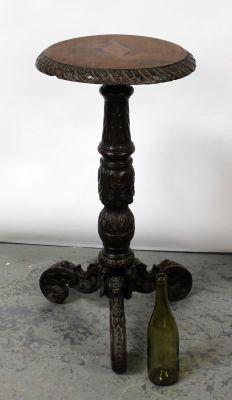 French Louis XIII style gueridon table. Late 19th century. 31"h x 15 1/2" dia