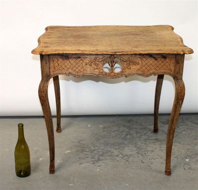 French Louis XV side table in oak. French Louis XV side table in weathered oak, Heavily grained 