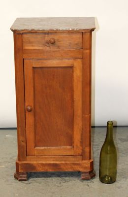 French Louis Philippe nightstand in walnut. 19th century. 28 1/4"h x 14 1/2"w x 11 1/2"d