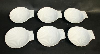Lot of 6 Antique French Pillivuyt porcelain scallop plates. Early 20th century. 1 3/8"h x 5 