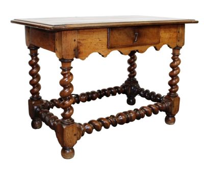 French bureau plat desk in walnut with barley twist. French bureau plat desk in walnut with 