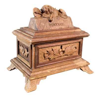 Swiss miniature carved dresser box with lion of Lucerne. Swiss miniature carved lindenwood 