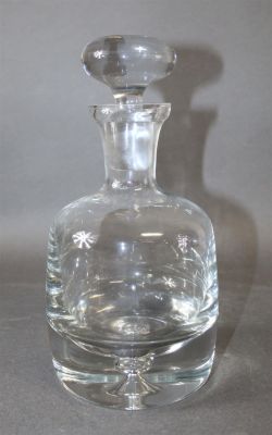 Heavy crystal decanter with stopper 10 1/2"h x 4 3/4"diam