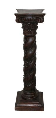 French barley twist pedestal in oak carved with grapevines and Corinthian capital. Late 19th 
