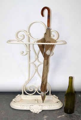 French painted cast iron umbrella stand. Late 19th century. 26 1/2"h x 17"w x 9"d