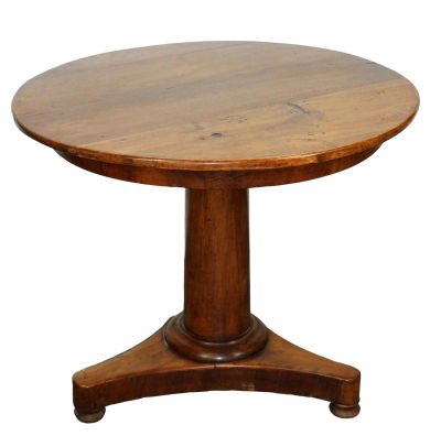 French Louis Philippe gueridon table in walnut. 19th century. 28"h x 35" dia