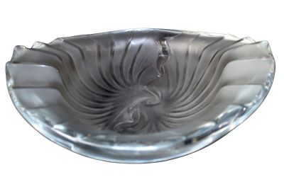 Lalique crystal Nancy cendrier oval bowl. 1/2" h x 7" w x 2 3/4" d