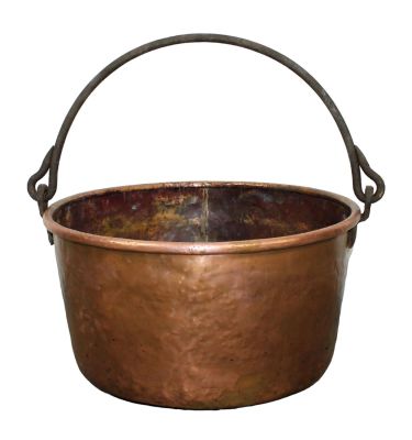 Large scale French hammered copper cauldron pot with iron handle. Late 19th century. 14 1/4"h 