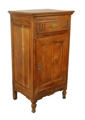 French confiturier cabinet in oak. Late 19th century. 44 3/4"h x 24 3/4"w x 18 3/8"d