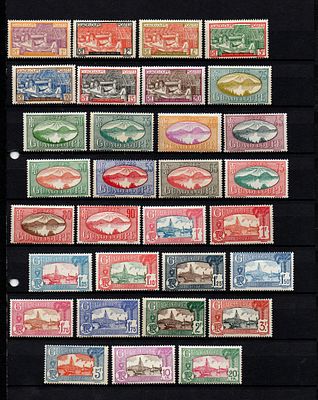 Французские колонии. Гваделупа 1928г.YVERT №99-122.Состояние **( возможно 1,75 fr *, но это не 