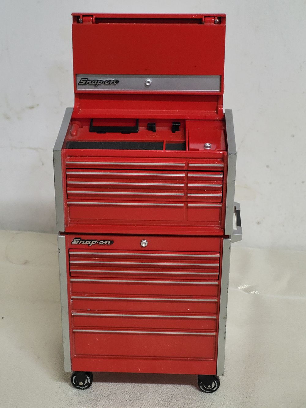 A Kleins Auction Gallery | Estate Living Auction 7/20