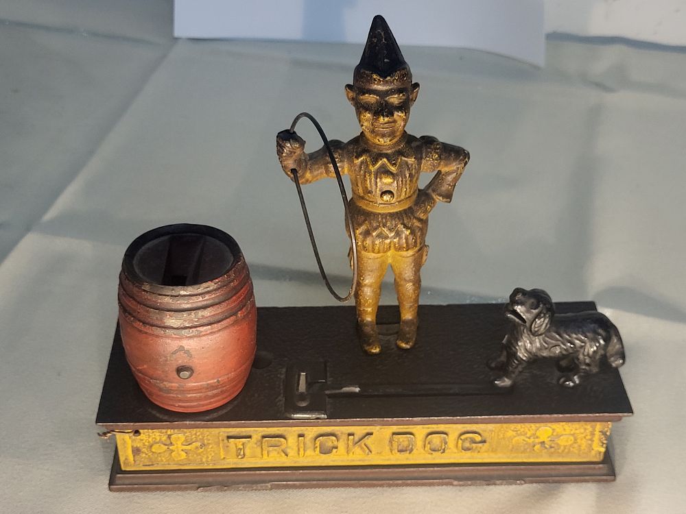 Hubley trick dog cast iron mechanical bank Works!. Hubley trick dog cast iron mechanical bank 