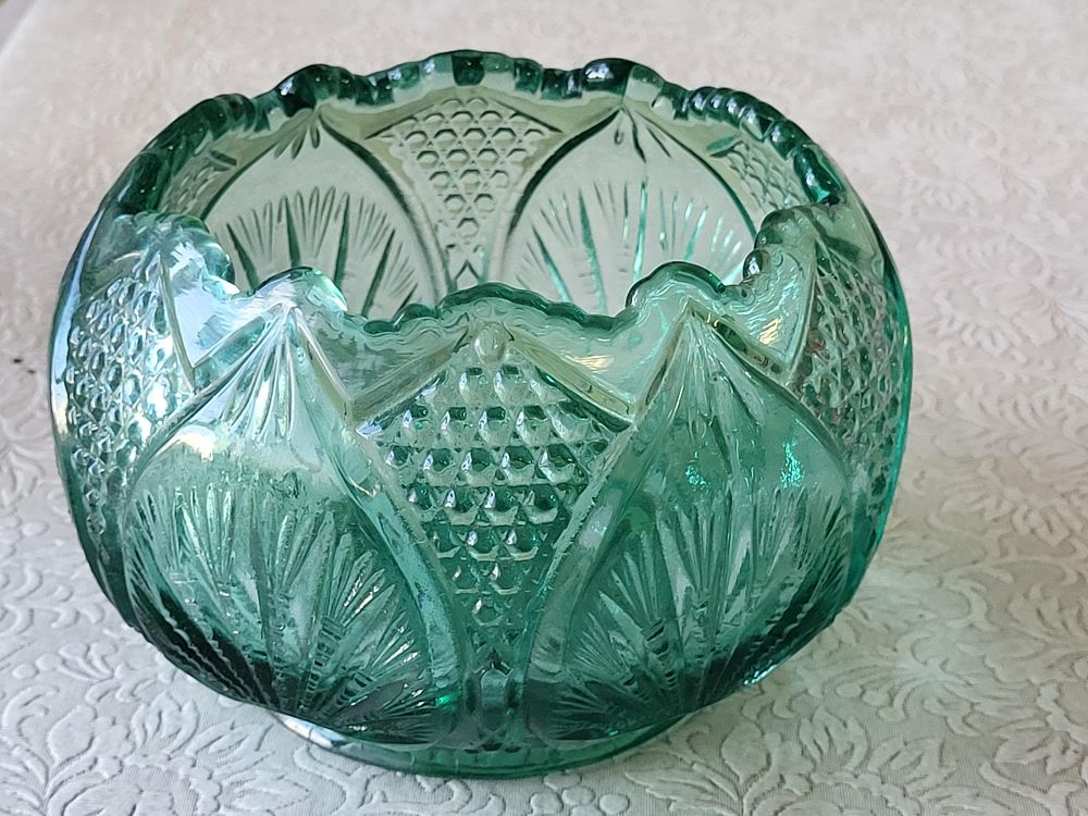 ice green crimp scallop rose bowl fenton . also called blue aqua? no damage see pic