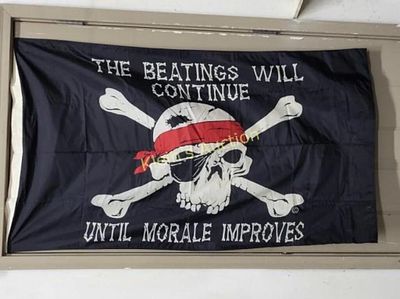 Pirate's flag banner vtg large 3' x 5" nice !. in very good condition heavy material side