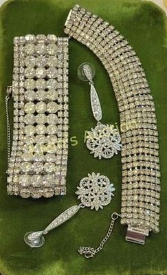 vtg rhinestone bracelet & earrings!. 2 gorgeous rhinestone bracelet and rhinestone earrings