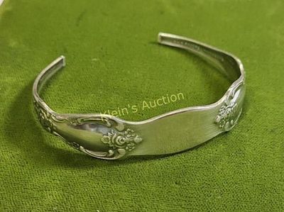 WMA vtg rogers Oneida ltd cuff bracelet silver pl!. WMA vtg rogers Oneida ltd cuff bracelet
