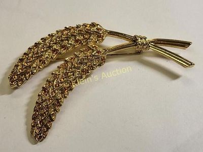 Richelieu? brooch leaf pin Nice! vintage. from estate 3 1/2" long brooch w/ amber rhinestones?