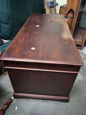 vtg alma executive desk mahogany. from the estate drawers work good 30" tall 65 wide 30" deep see pic