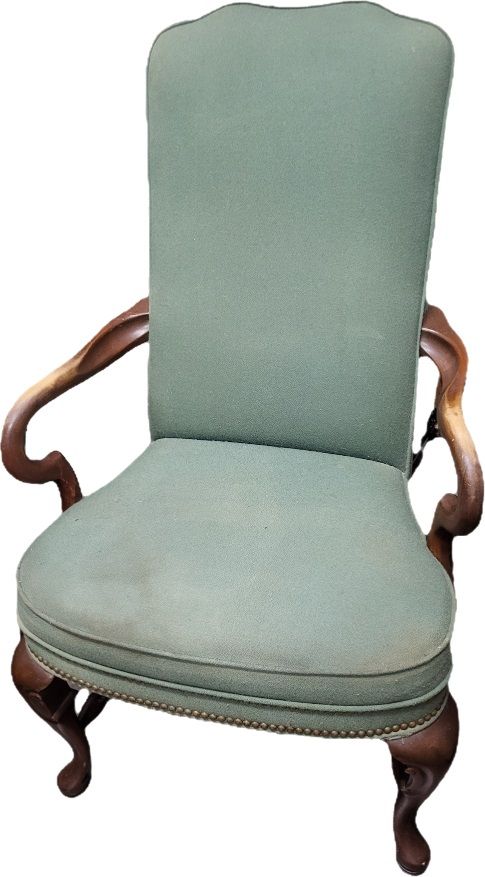 vtg ethan allen? queen anne chair sturdy!. nice sturdy chair from estate 43" tall at back, 25" 