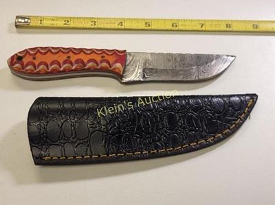 steel hunting knife w/leather sheath. in exc condition see pics