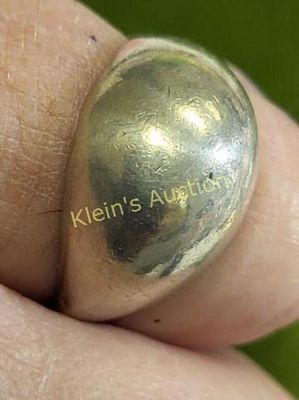 sterling silver dome top ring sz 8 Nice!. from estate sz 8 ready to wear would make a great gift 