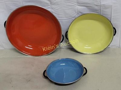 fabulou mid century enamel saute skillet mint 3 ps. 10 1/2" & 8 1/2" & 6 1/4" all look near mint 