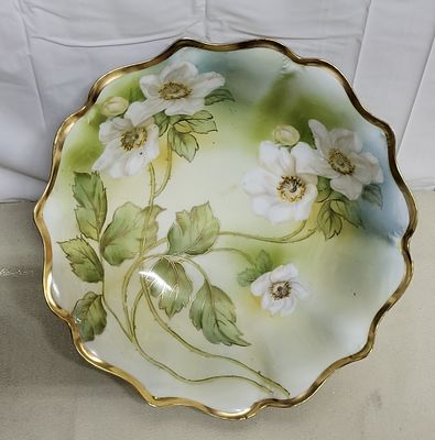 Prussia porcelain scalloped bowl 10 1/2" gorgeous. from estate great color and nice gold gilt 