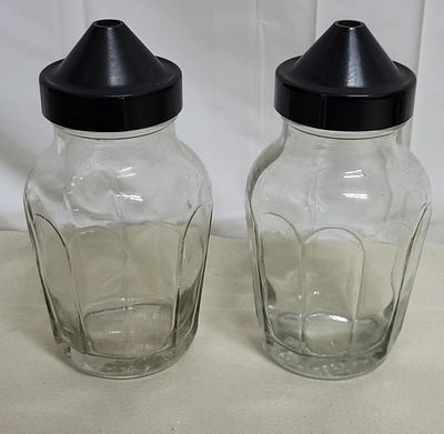 vintage glass sugar shakers 10 sided lot of 2. great for sugar or confectionary sugar exc shape 