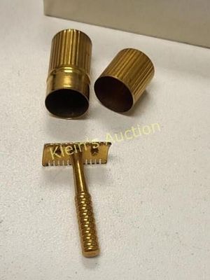 vtg miss evans little shaver w/holder N,M!. near mint 1 1/2" long with the orig travel case in 