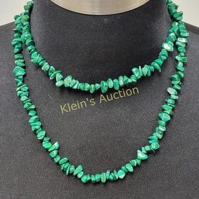 malachite necklace 34" Beautiful. great doubled up see pics