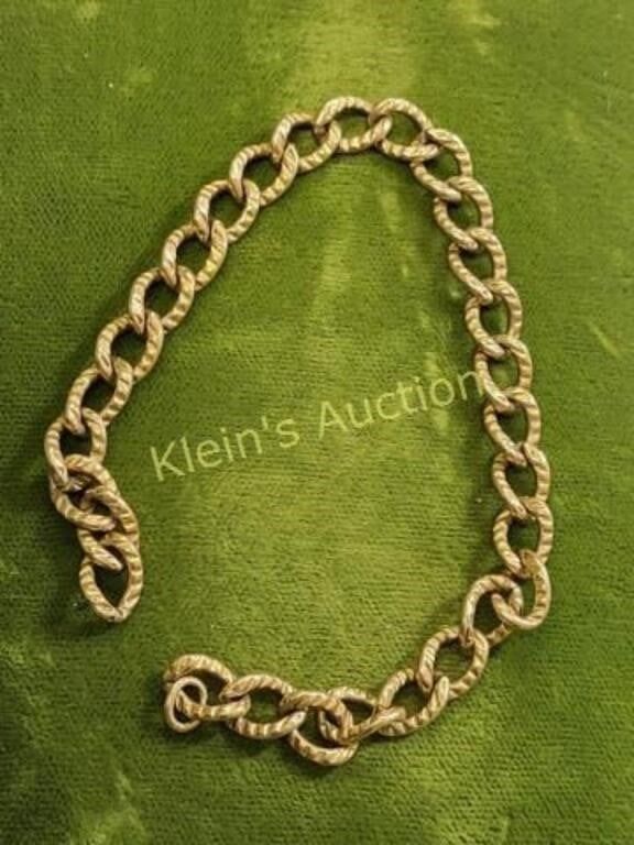 antique gold filled bracelet 1/20th 12K 7 1/4". beautiful will need closure clasp marked on loop 