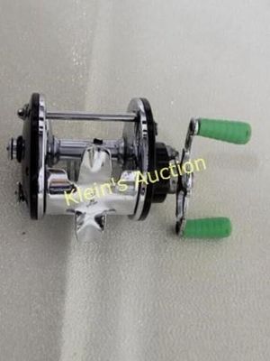 penn peer #109 fishing reel. vg, nice see pics penn reel No. 109