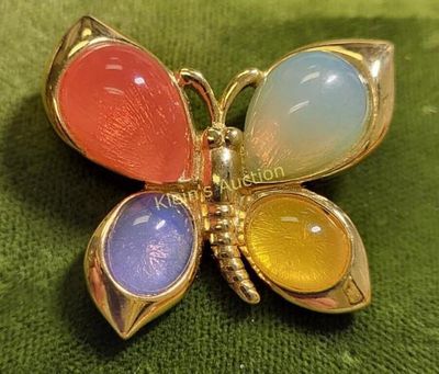 lucite jelly belly fruit salad butterfly brooch trifari this is in great shape! signed trifari 