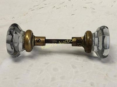 antique crystal / glass door knobs set!. 2 1/4" knobs on each end and center rod no chips noted 