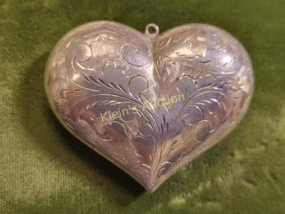 large vtg sterling heart pendant 49.5 mm Nice. very pretty tested sterling 49.5 mm x 39mm 11.9 