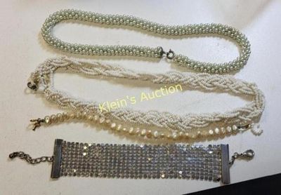 necklace, bracelets, pearls, seed beeds ++. the white seed bead needs to be restung all others 