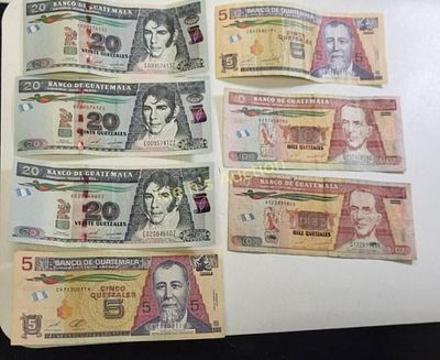 Guatemala 5-20 quetzales 7 pcs p122a-124AU?. several look AU others lightly circulated all 7 for 