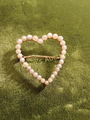14K yellow gold heart brooch pendant w/ seed pearl. from estate gorgeous 14k & seed pearls heart 