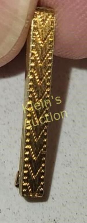 Victorian 14K yellow gold bar brooch pin WAB. nice engraved pattern 8/8" long signed and tested 