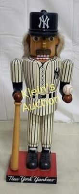 2005 14" NY Yankees baseball nutcracker14" tall from estate MLB 2005 kurt adler see pics