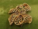 Napier vintage gold tone bow brooch. 2" wide and very pretty signed on back seepicsImage - 1