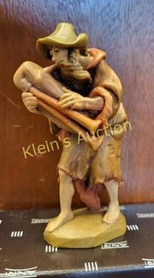 ANRI ulrich bernardi shepherd w/ bagpipes figurine. hand painted and hand carved with orig Italy 