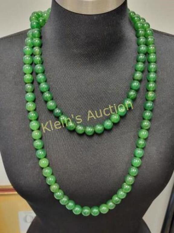 Lot 5401 – jade ? vintage beaded necklace 54″ Beauty