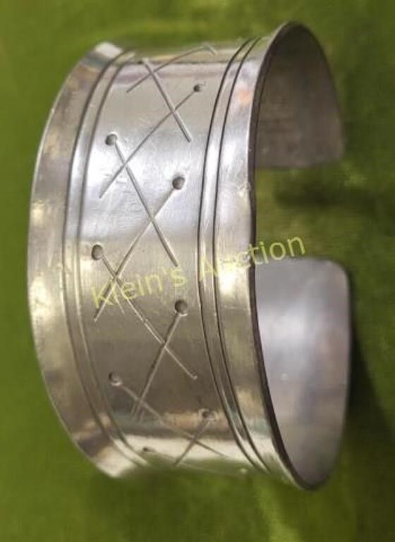 Lot 5439 – jorgen Jensen mid century pewter bracelet