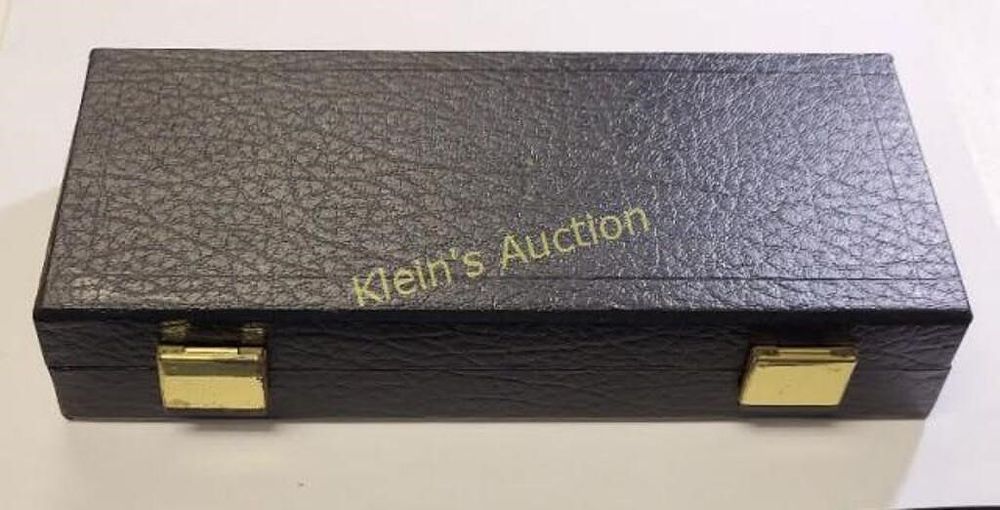 Lot 5467 – vtg jewelry ring box for 12 rings nice!