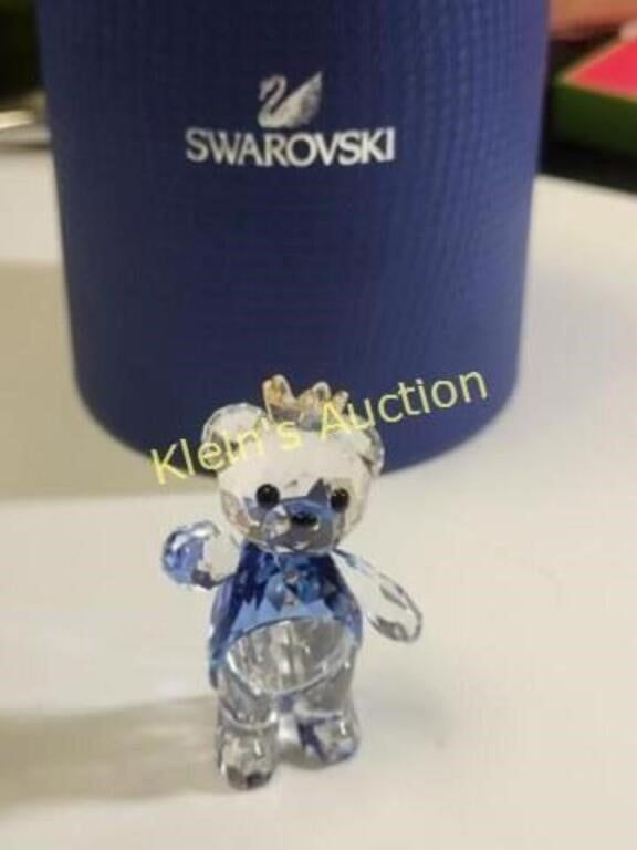 Lot 5403 – swarovski crystal figurine kris bear prince