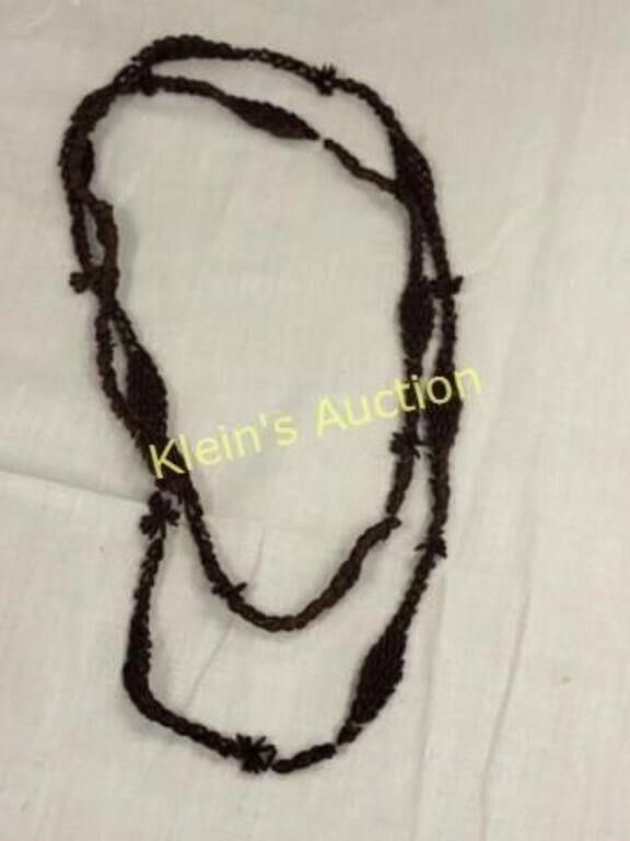 Lot 5504 – apple seed hawaiian lei necklace 54″